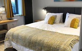 Thistledown Lodge! 5 Minutes From Beach! Free Cancellation!