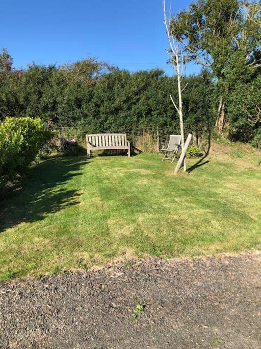 Thistledown Lodge! 5 Minutes From Beach! Free Cancellation! Haverfordwest Exterior photo