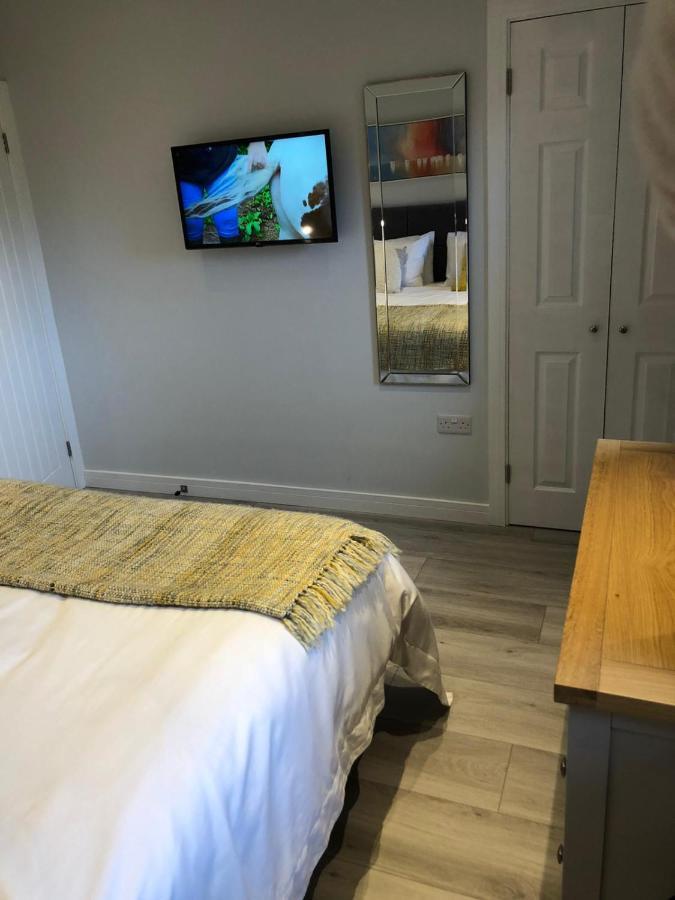 Thistledown Lodge! 5 Minutes From Beach! Free Cancellation! Haverfordwest Exterior photo